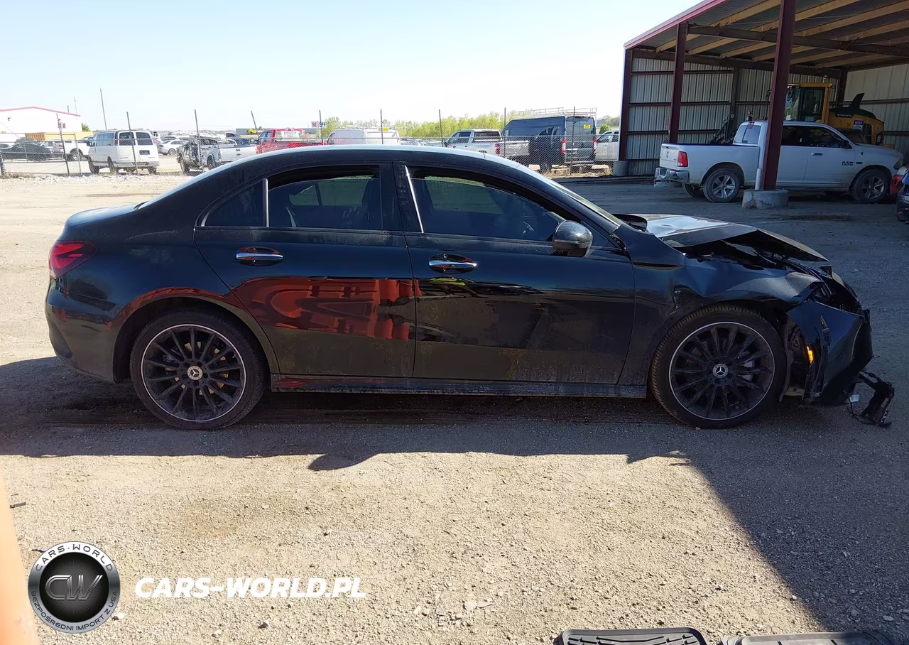 2022 Mercedes-Benz A 220 4Matic VIN:W1K3G4FB0NJ370137 - 14