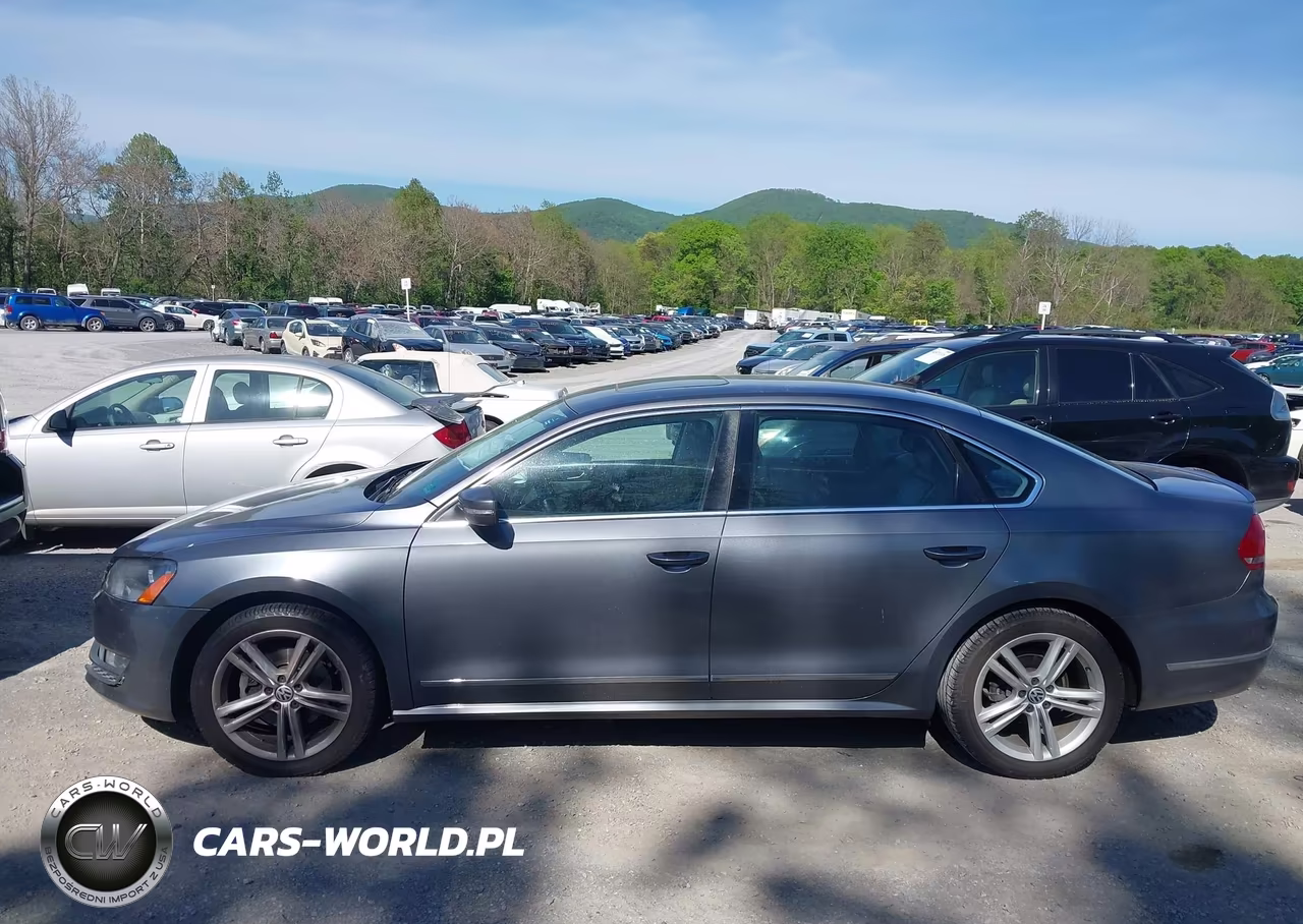 2014 Volkswagen Passat 3.6L V6 Sel Premium VIN:1VWCM7A39EC037327 - 15