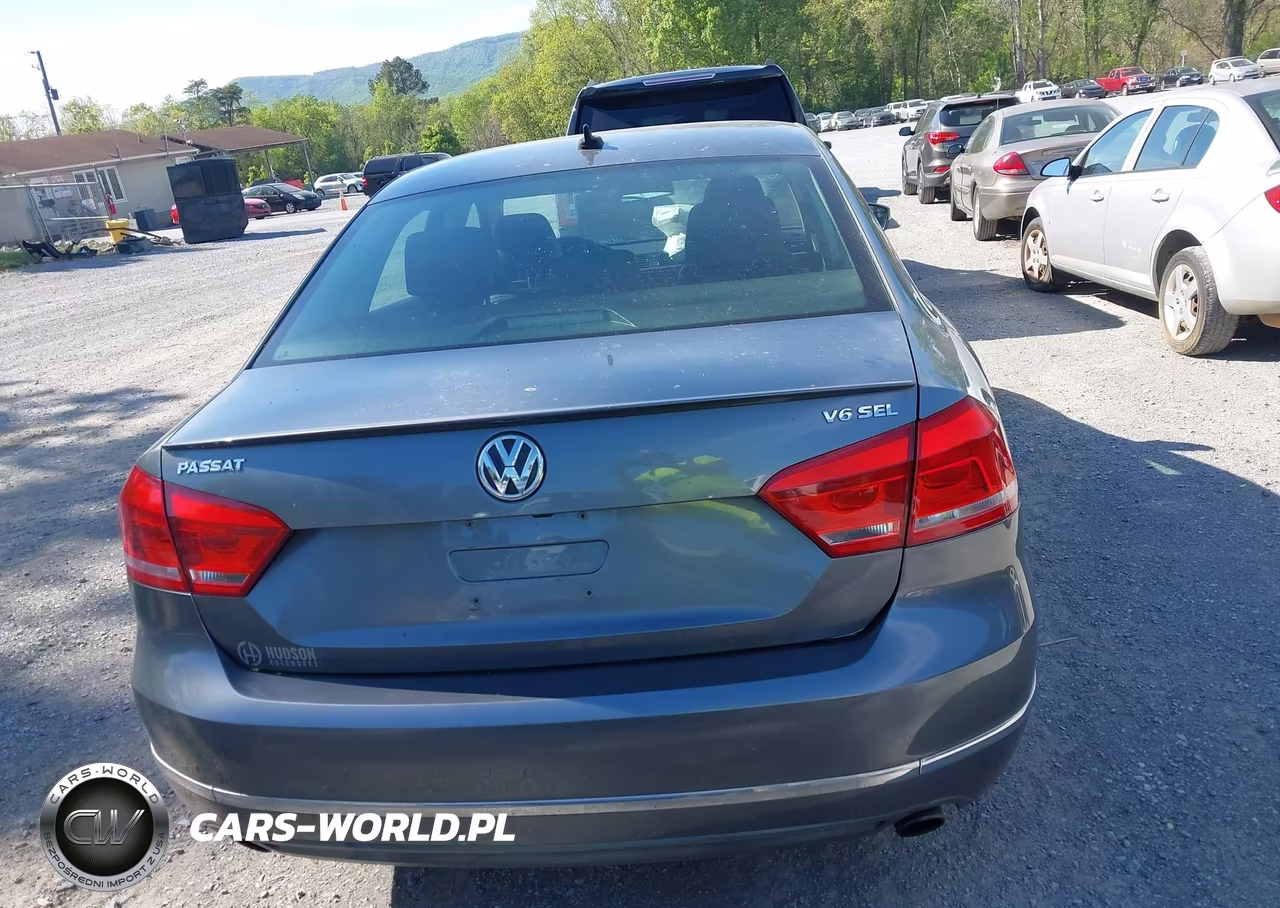 2014 Volkswagen Passat 3.6L V6 Sel Premium VIN:1VWCM7A39EC037327 - 17