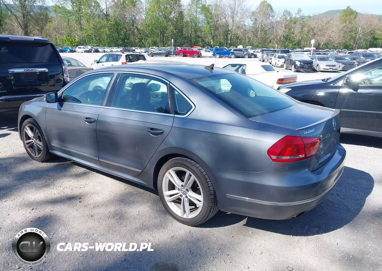 2014 Volkswagen Passat 3.6L V6 Sel Premium VIN:1VWCM7A39EC037327 - 3