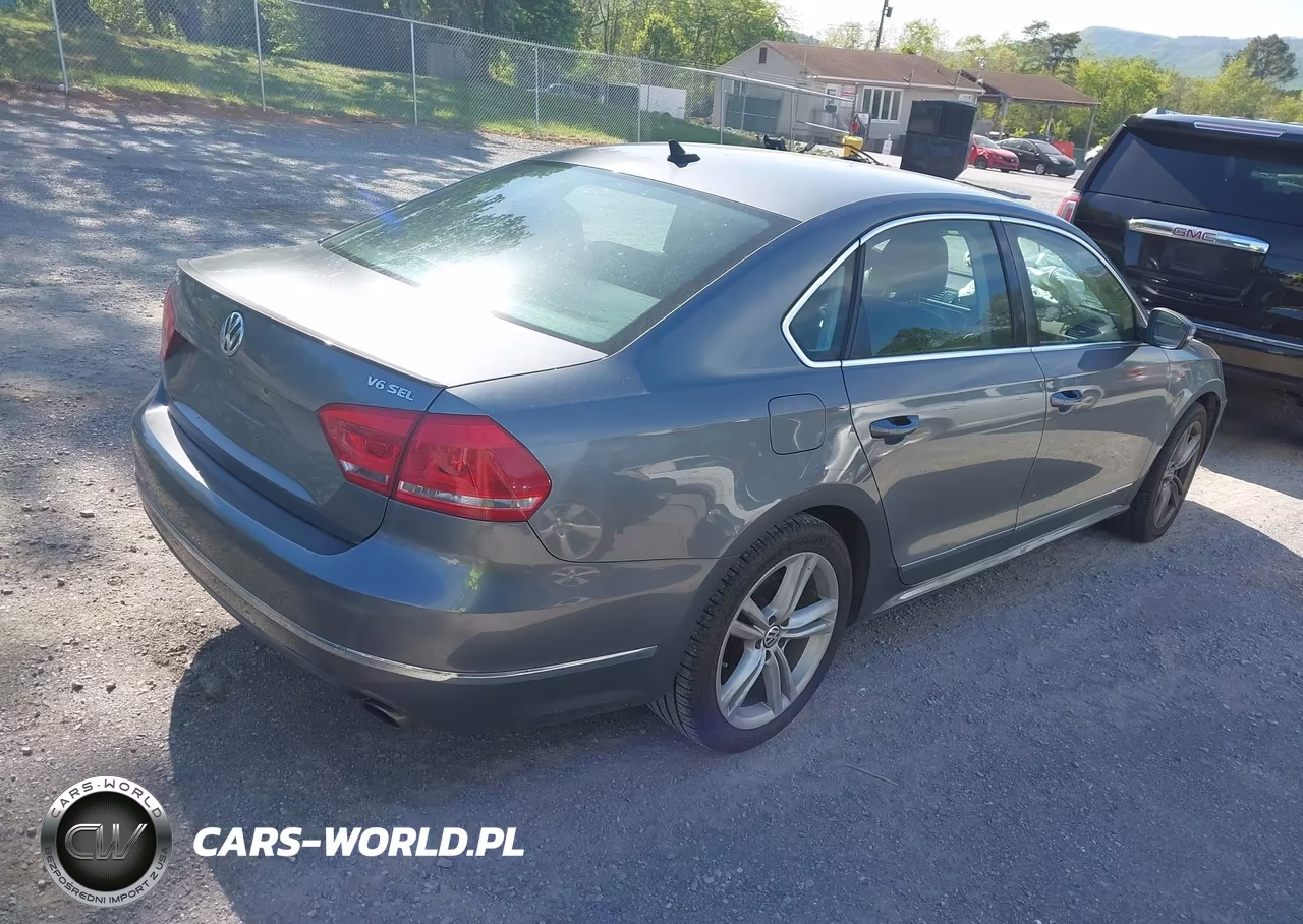 2014 Volkswagen Passat 3.6L V6 Sel Premium VIN:1VWCM7A39EC037327 - 4