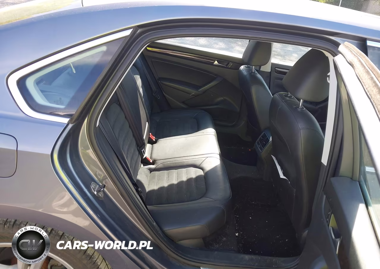 2014 Volkswagen Passat 3.6L V6 Sel Premium VIN:1VWCM7A39EC037327 - 8
