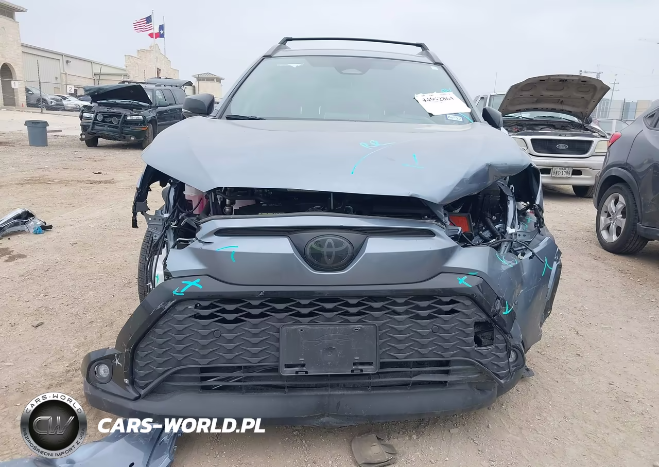2025 Toyota Corolla Cross Hybrid Xse VIN:7MUFBABG9SV083065 - 13