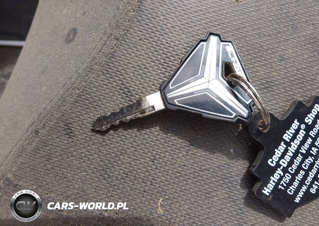 2018 Polaris Slingshot VIN:57XAASFA3J8125369 - 11