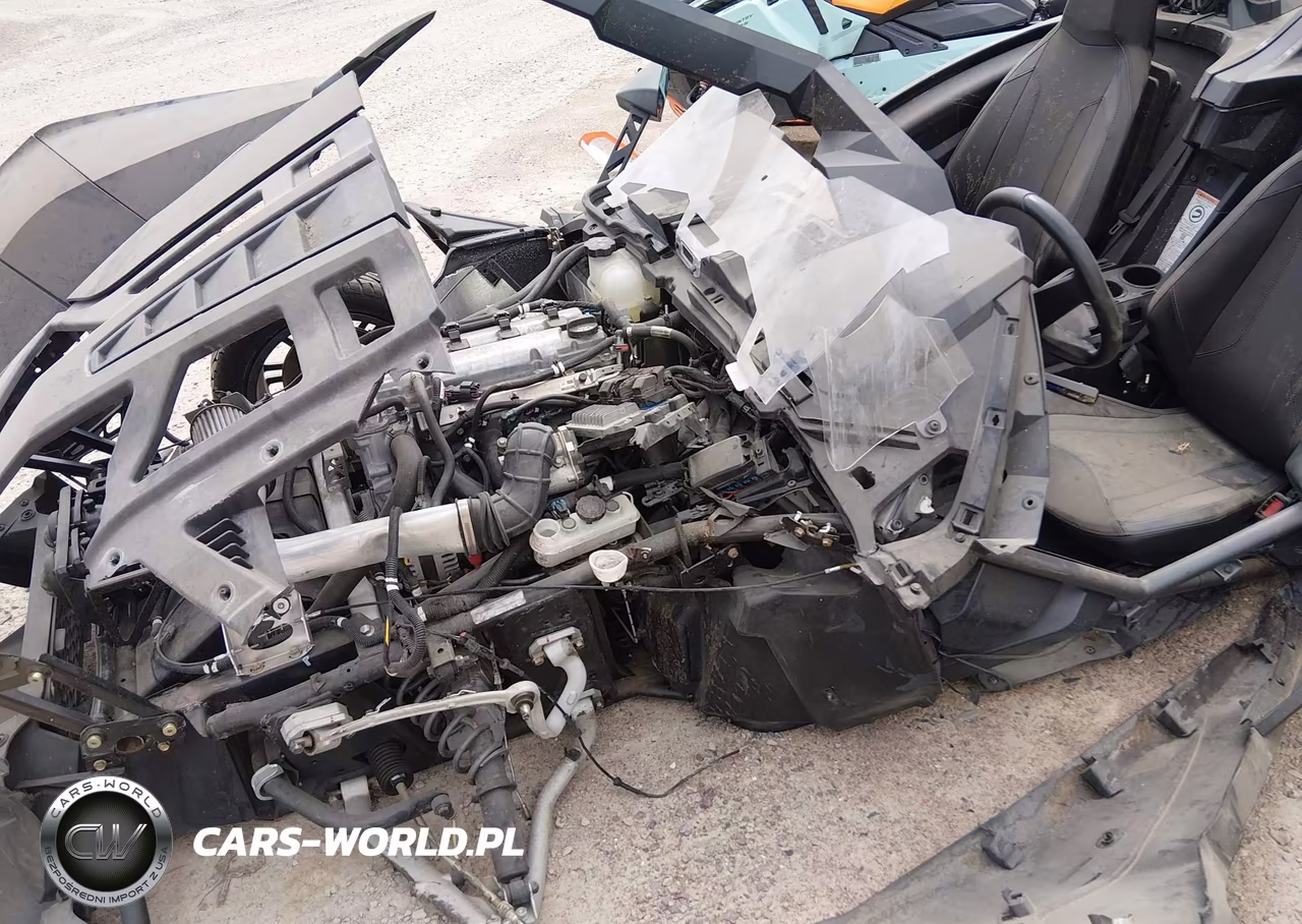 2018 Polaris Slingshot VIN:57XAASFA3J8125369 - 12