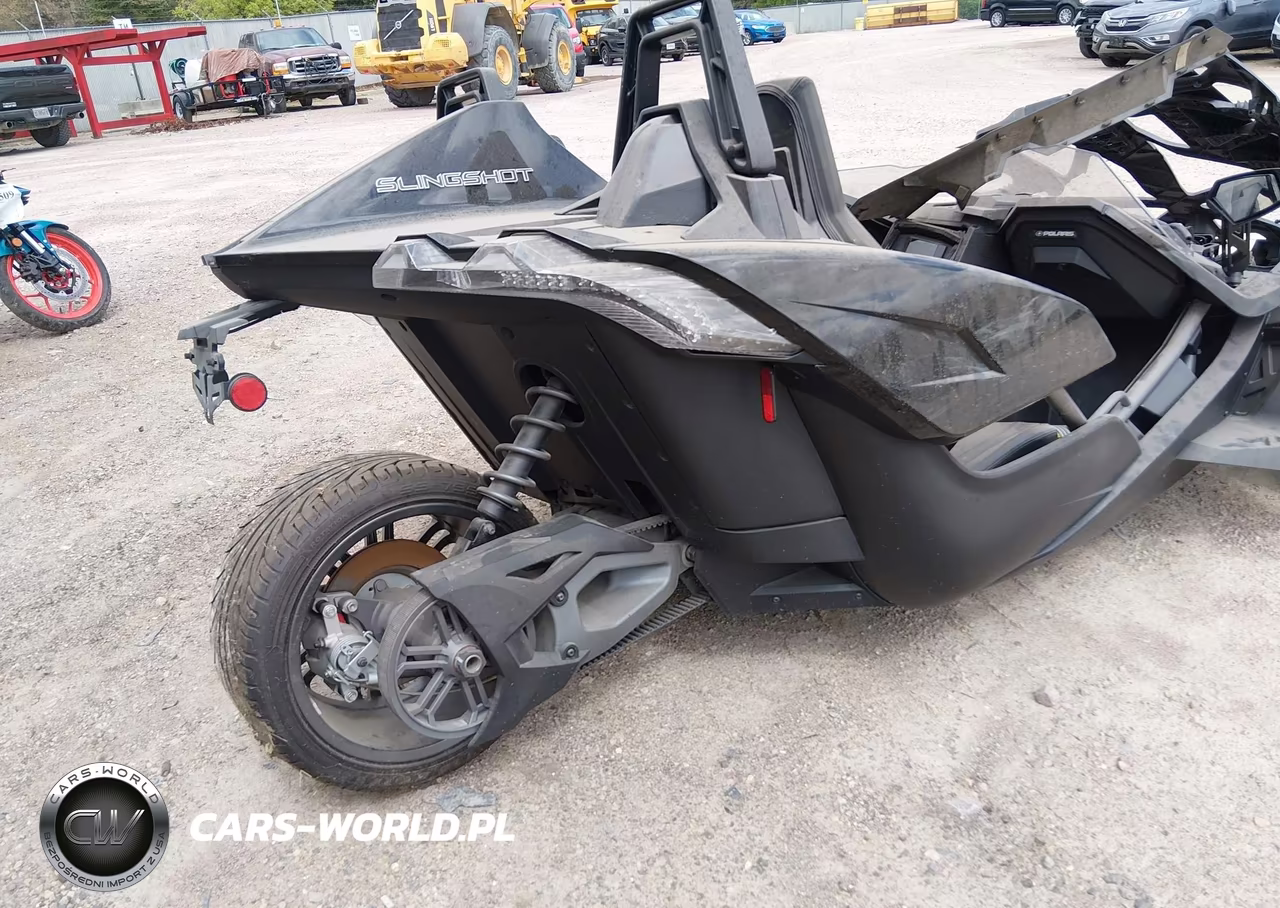 2018 Polaris Slingshot VIN:57XAASFA3J8125369 - 4