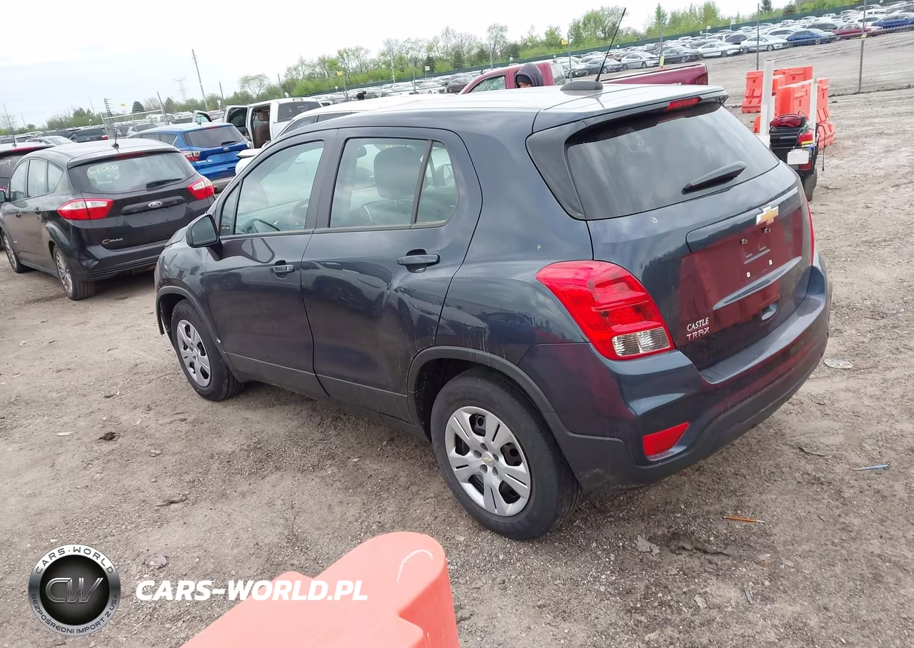 2019 Chevrolet Trax Ls VIN:3GNCJKSB5KL114822 - 3