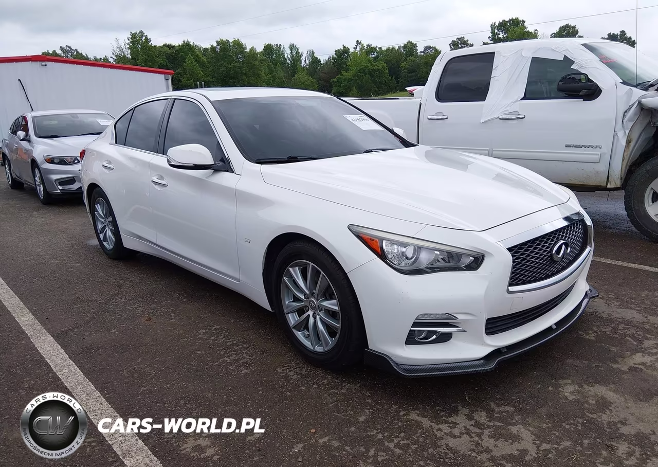 2015 Infiniti Q50 Premium