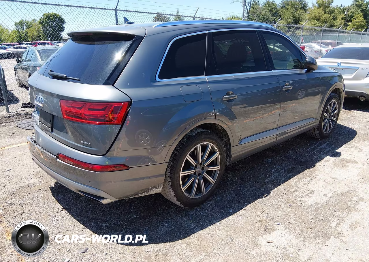 2018 Audi Q7 2.0T Premium VIN:WA1LHAF75JD017395 - 4