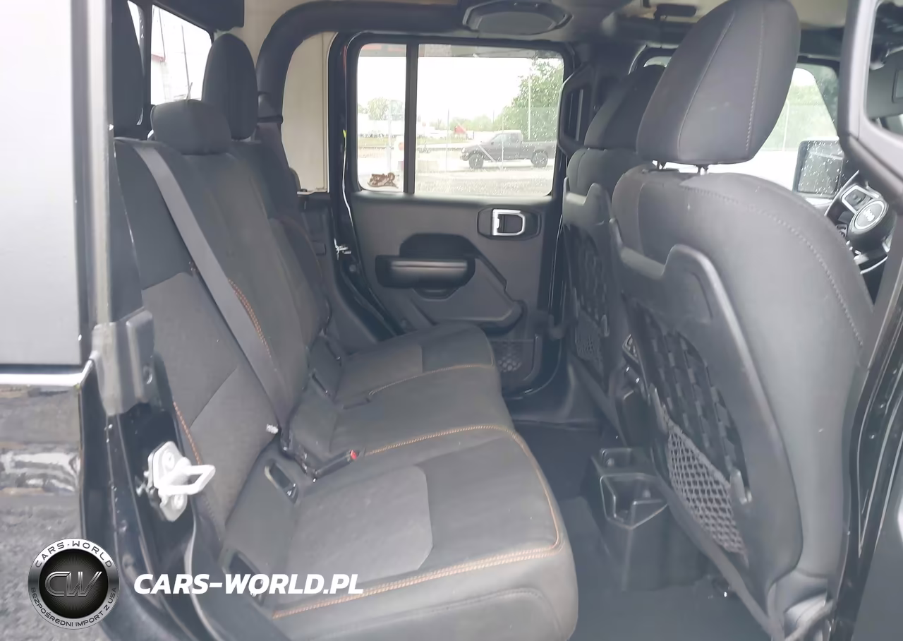 2020 Jeep Gladiator Mojave 4X4 VIN:1C6JJTEG2LL207153 - 8