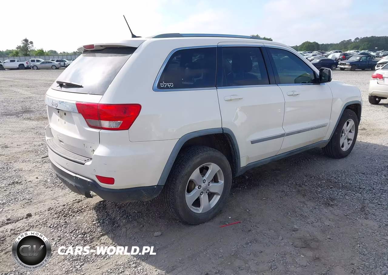 2012 Jeep Grand Cherokee Laredo VIN:1C4RJEAG1CC201938 - 4