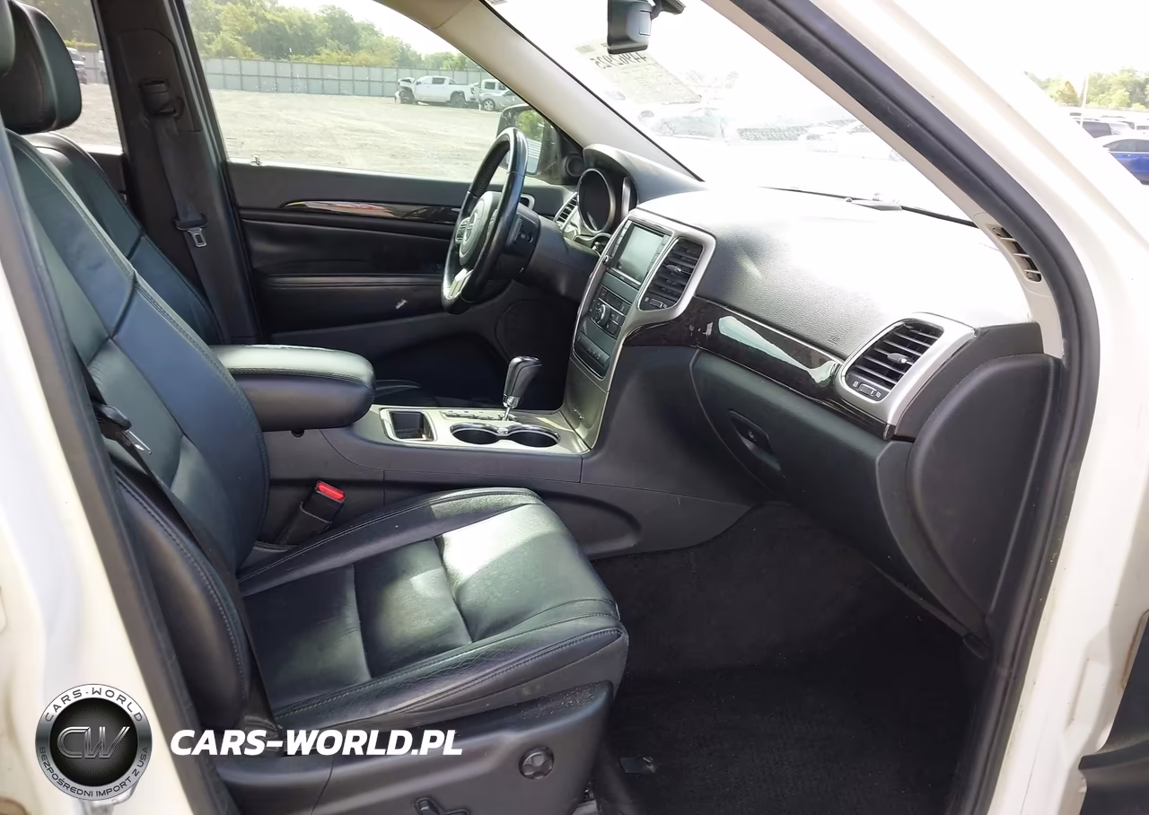 2012 Jeep Grand Cherokee Laredo VIN:1C4RJEAG1CC201938 - 5