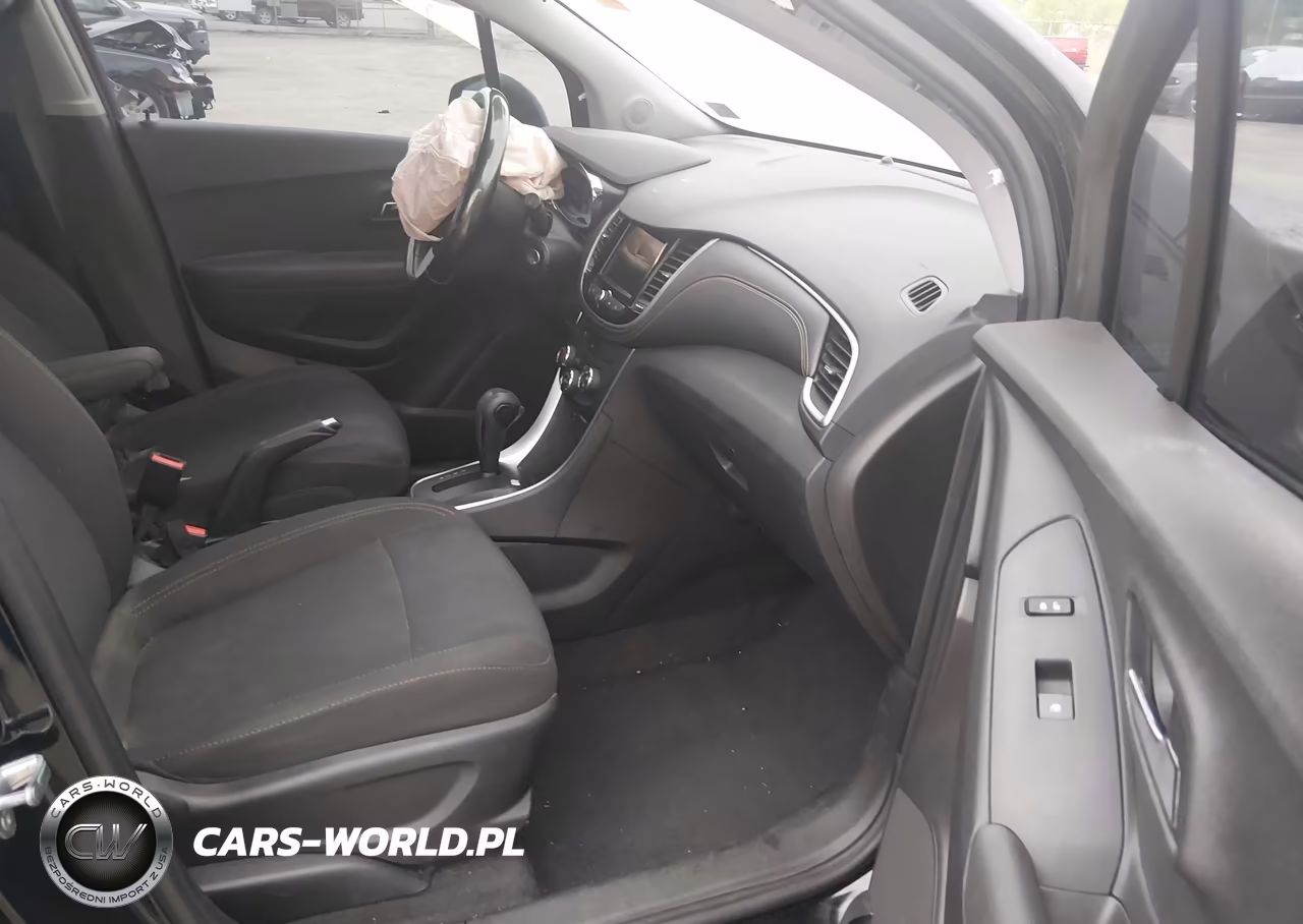 2018 Chevrolet Trax Ls VIN:3GNCJNSBXJL306401 - 5