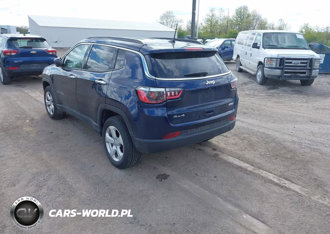 2021 Jeep Compass Latitude 4X4 VIN:3C4NJDBB4MT555244 - 3