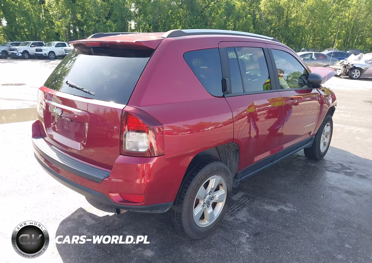 2015 Jeep Compass Sport VIN:1C4NJCBA6FD226152 - 4