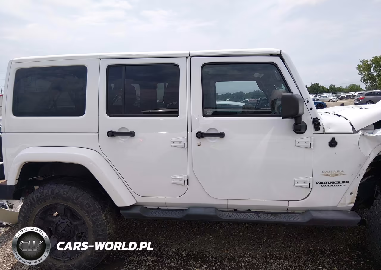 2014 Jeep Wrangler Unlimited Sahara VIN:1C4BJWEG1EL219506 - 14