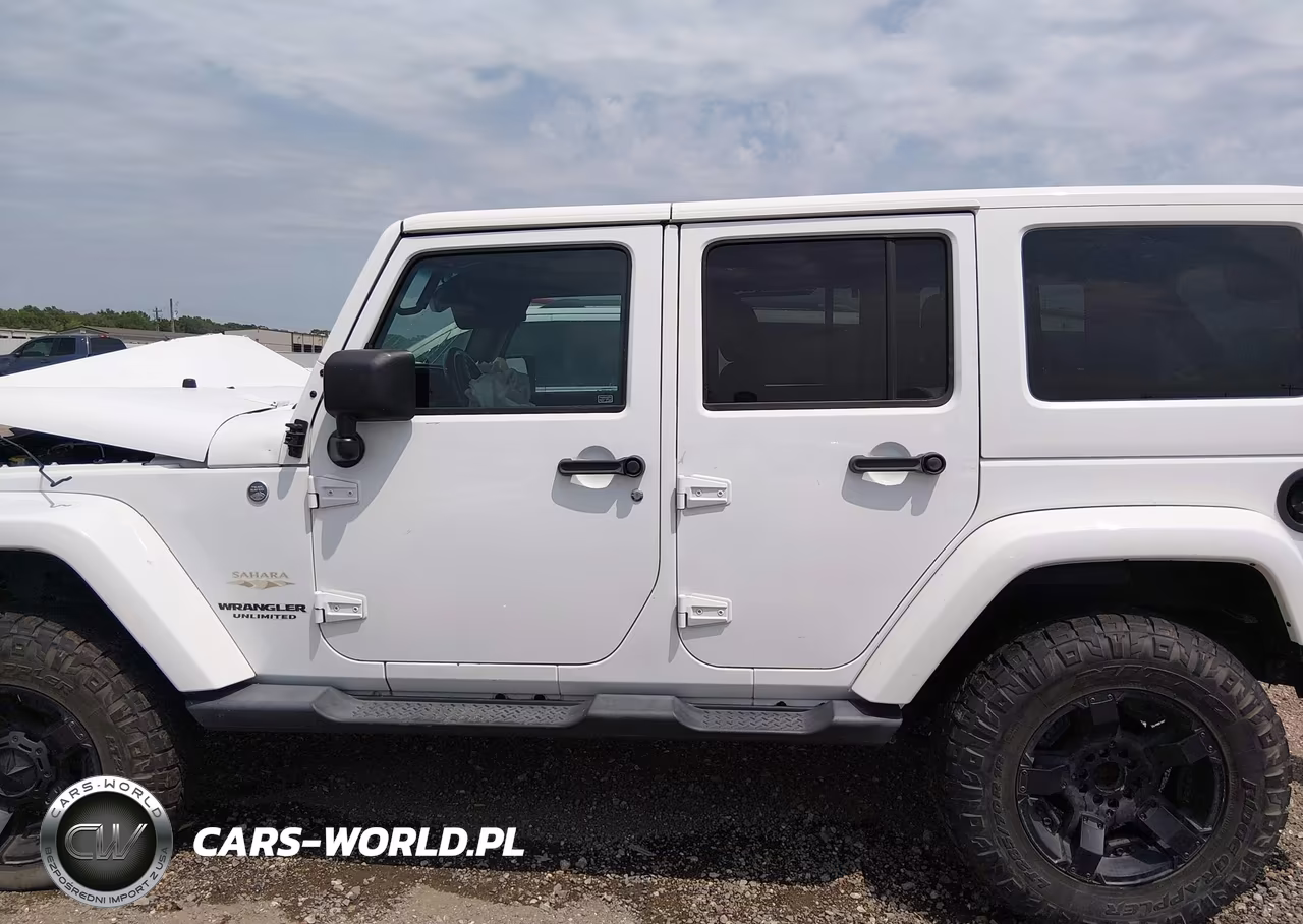 2014 Jeep Wrangler Unlimited Sahara VIN:1C4BJWEG1EL219506 - 15