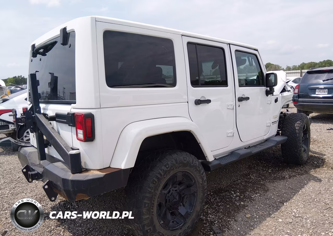 2014 Jeep Wrangler Unlimited Sahara VIN:1C4BJWEG1EL219506 - 4