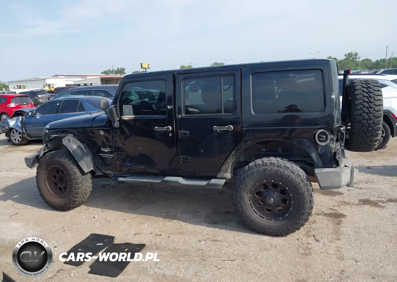2014 Jeep Wrangler Unlimited Sahara VIN:1C4HJWEG5EL104658 - 14