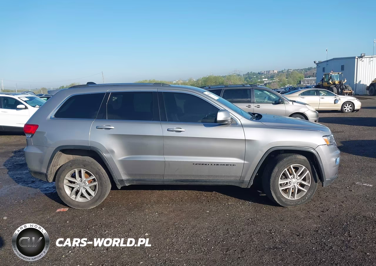 2017 Jeep Grand Cherokee Laredo 4X4 VIN:1C4RJFAG5HC720407 - 13