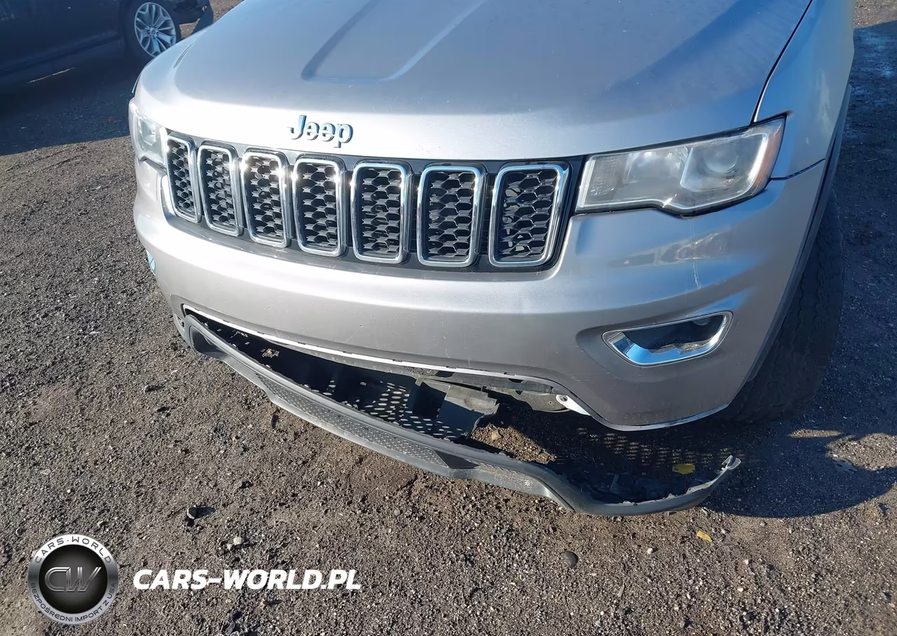 2017 Jeep Grand Cherokee Laredo 4X4 VIN:1C4RJFAG5HC720407 - 6