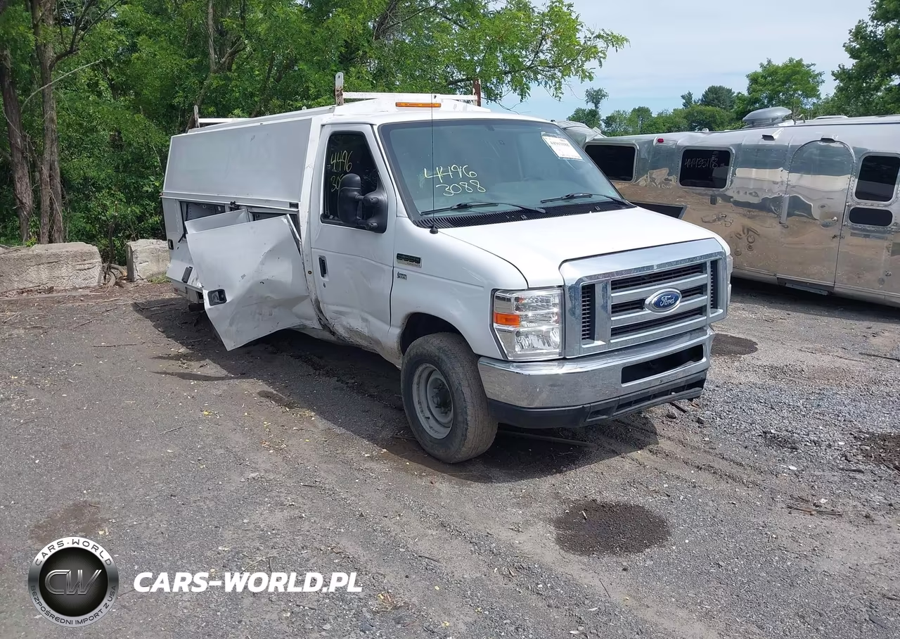 2017 Ford E-350 Cutaway – zdjęcie 1 z 18