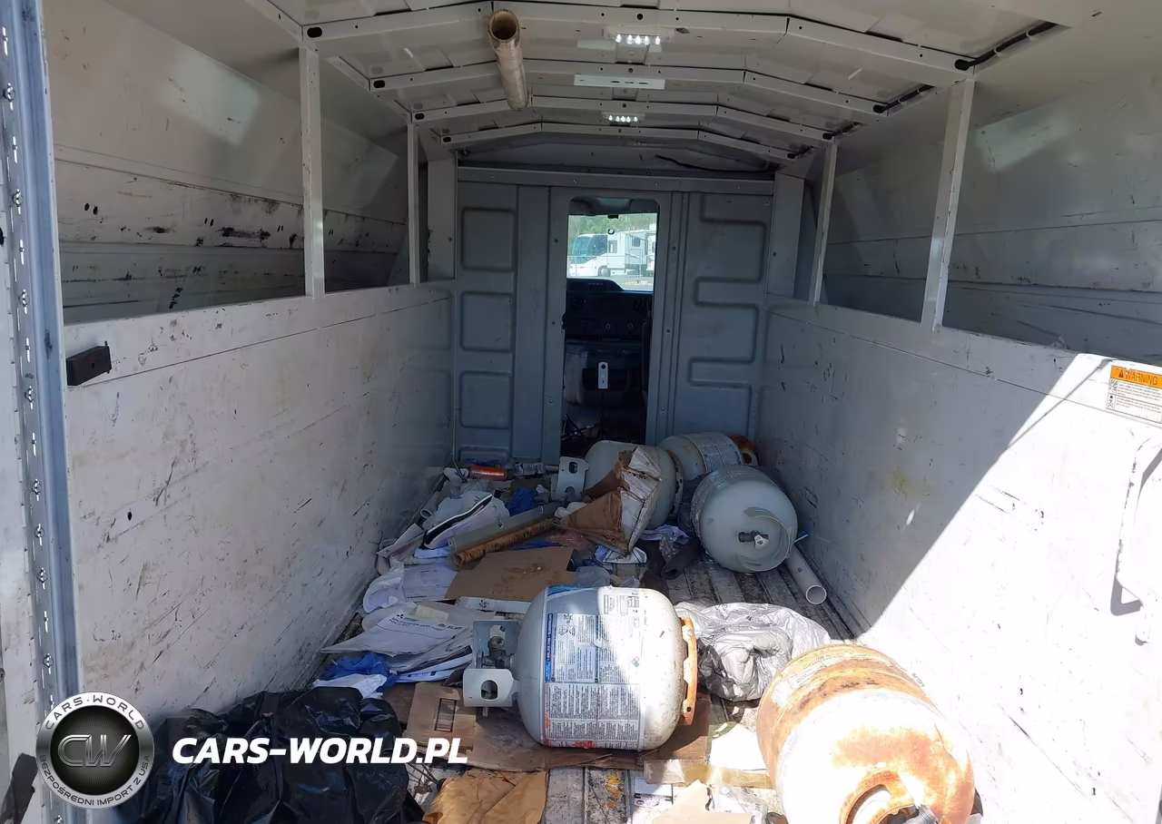 2017 Ford E-350 Cutaway VIN:1FDWE3F65HDC78224 - 7
