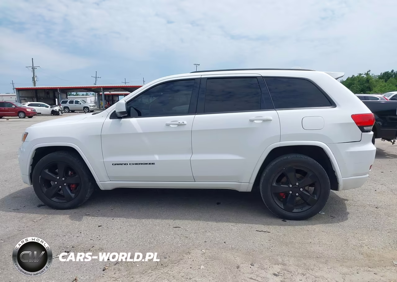 2015 Jeep Grand Cherokee Altitude VIN:1C4RJFAG2FC720913 - 14