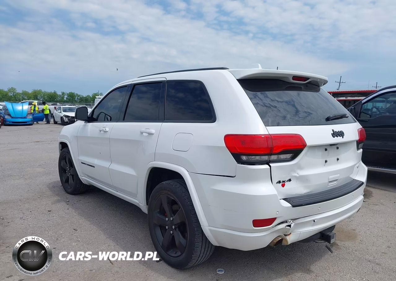 2015 Jeep Grand Cherokee Altitude VIN:1C4RJFAG2FC720913 - 3