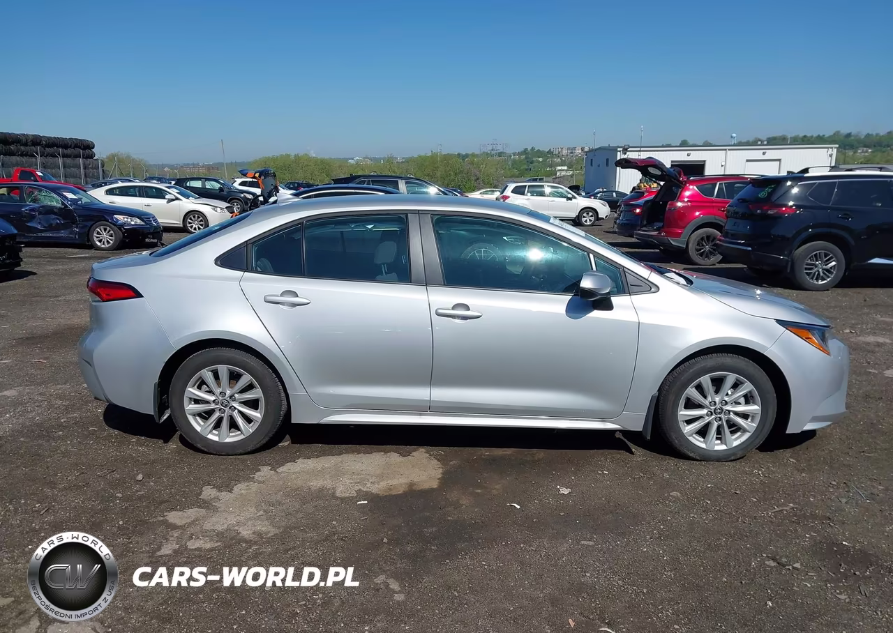 2025 Toyota Corolla Le VIN:5YFB4MDE9SP352335 - 13
