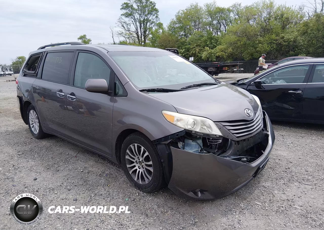 2011 Toyota Sienna Xle V6 – zdjęcie 1 z 19