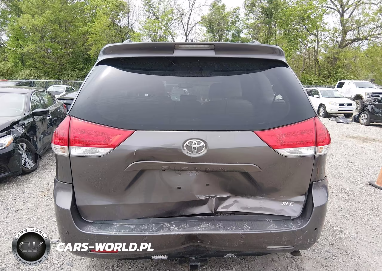 2011 Toyota Sienna Xle V6 VIN:5TDYK3DCXBS171969 - 16