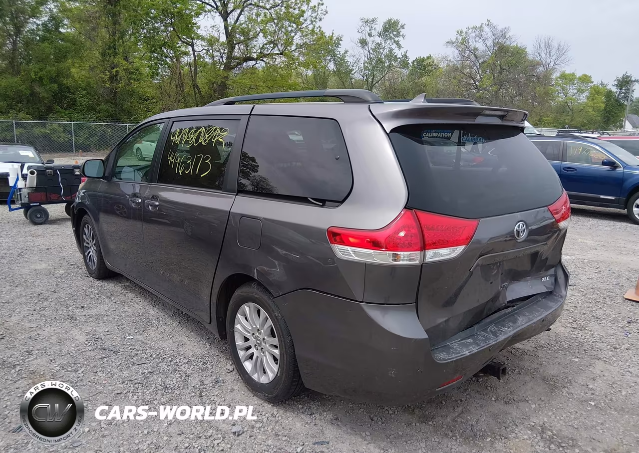 2011 Toyota Sienna Xle V6 VIN:5TDYK3DCXBS171969 - 3