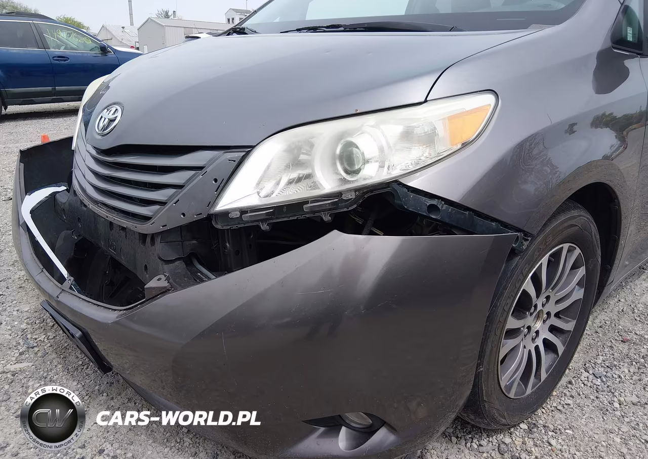 2011 Toyota Sienna Xle V6 VIN:5TDYK3DCXBS171969 - 6