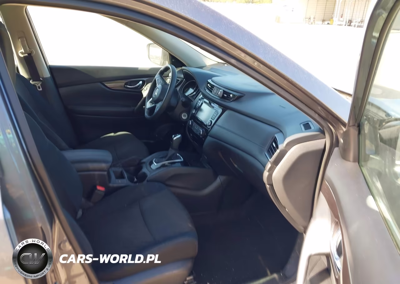 2018 Nissan Rogue S VIN:5N1AT2MT6JC733421 - 5
