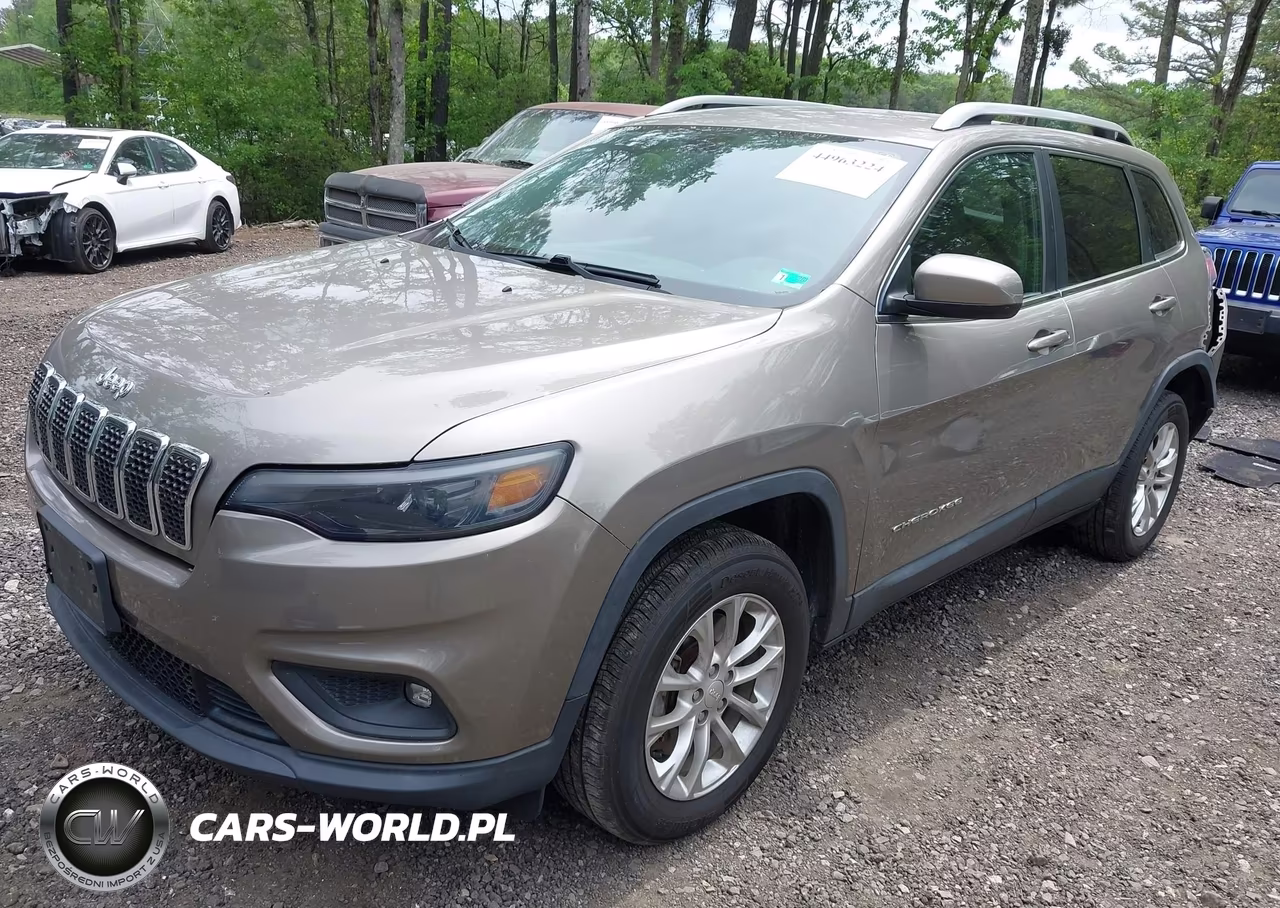 2019 Jeep Cherokee Latitude 4X4 VIN:1C4PJMCB5KD245095 - 2