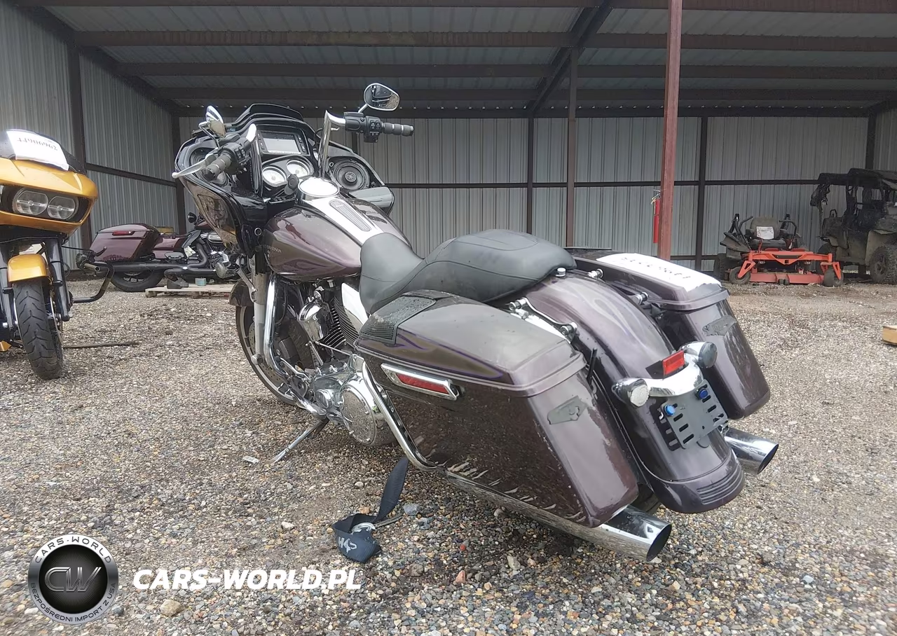 2017 Harley-Davidson Fltrxs Road Glide Special VIN:1HD1KTC12HB650449 - 3