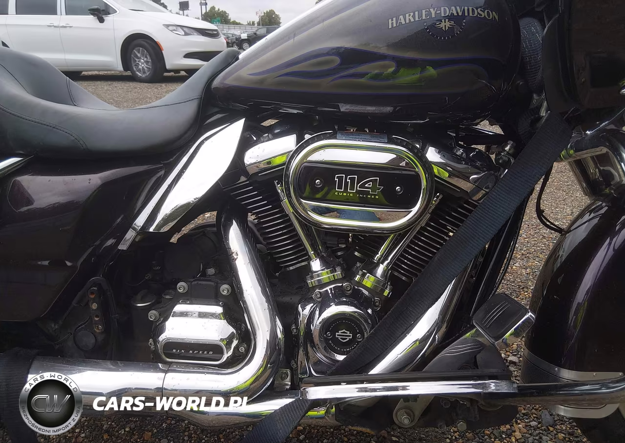2017 Harley-Davidson Fltrxs Road Glide Special VIN:1HD1KTC12HB650449 - 8