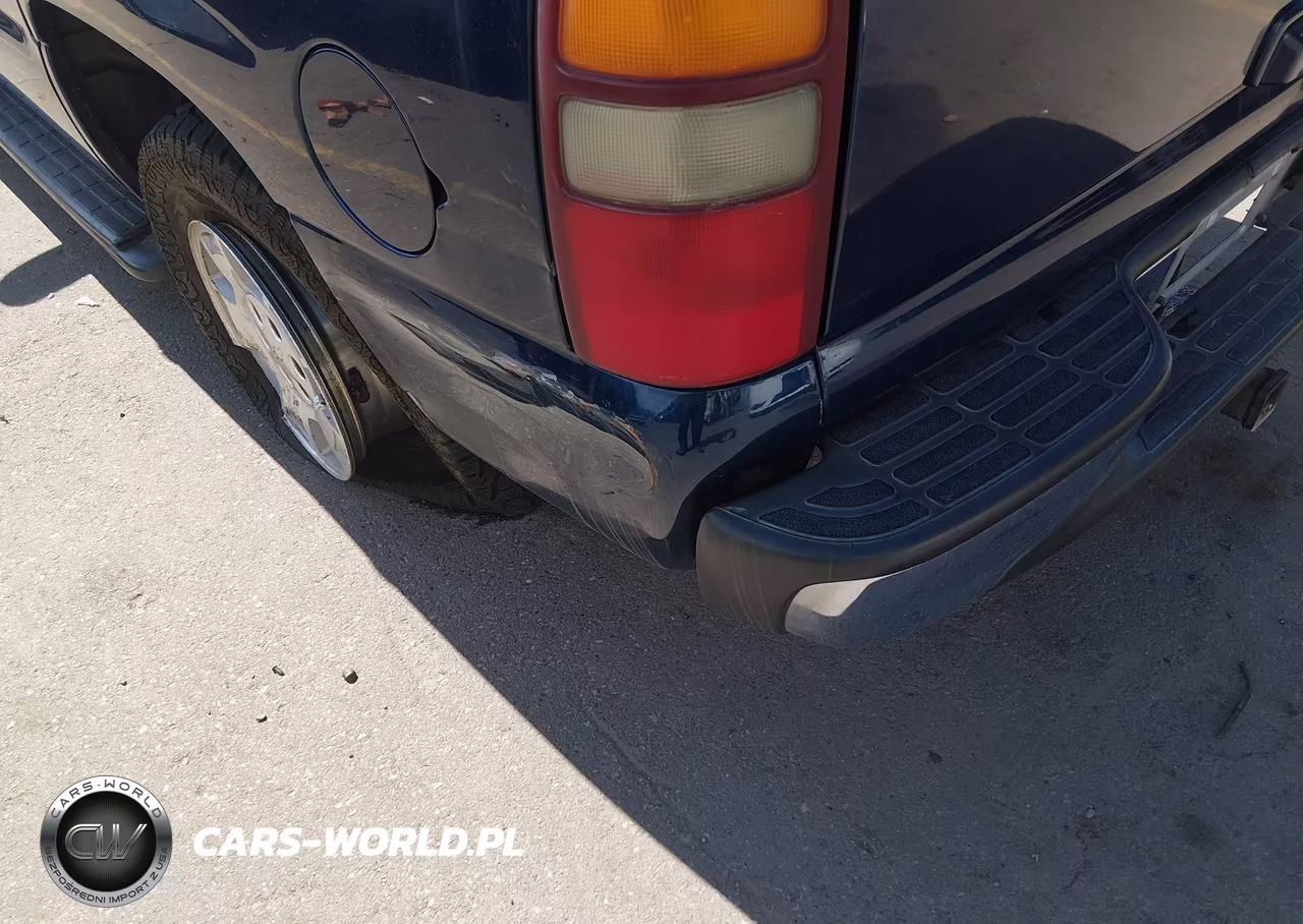 2002 Chevrolet Tahoe Ls VIN:1GNEK13T52R232871 - 12