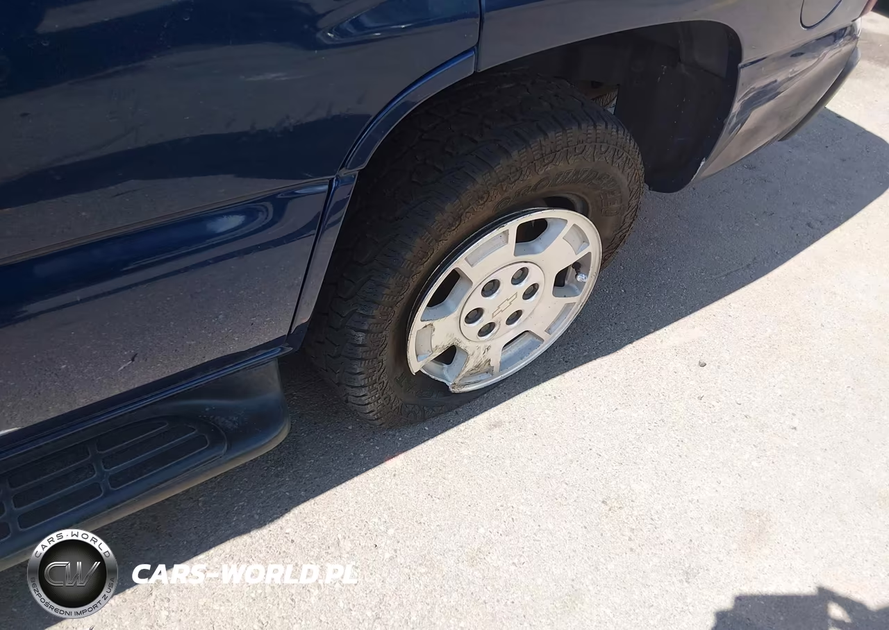 2002 Chevrolet Tahoe Ls VIN:1GNEK13T52R232871 - 14
