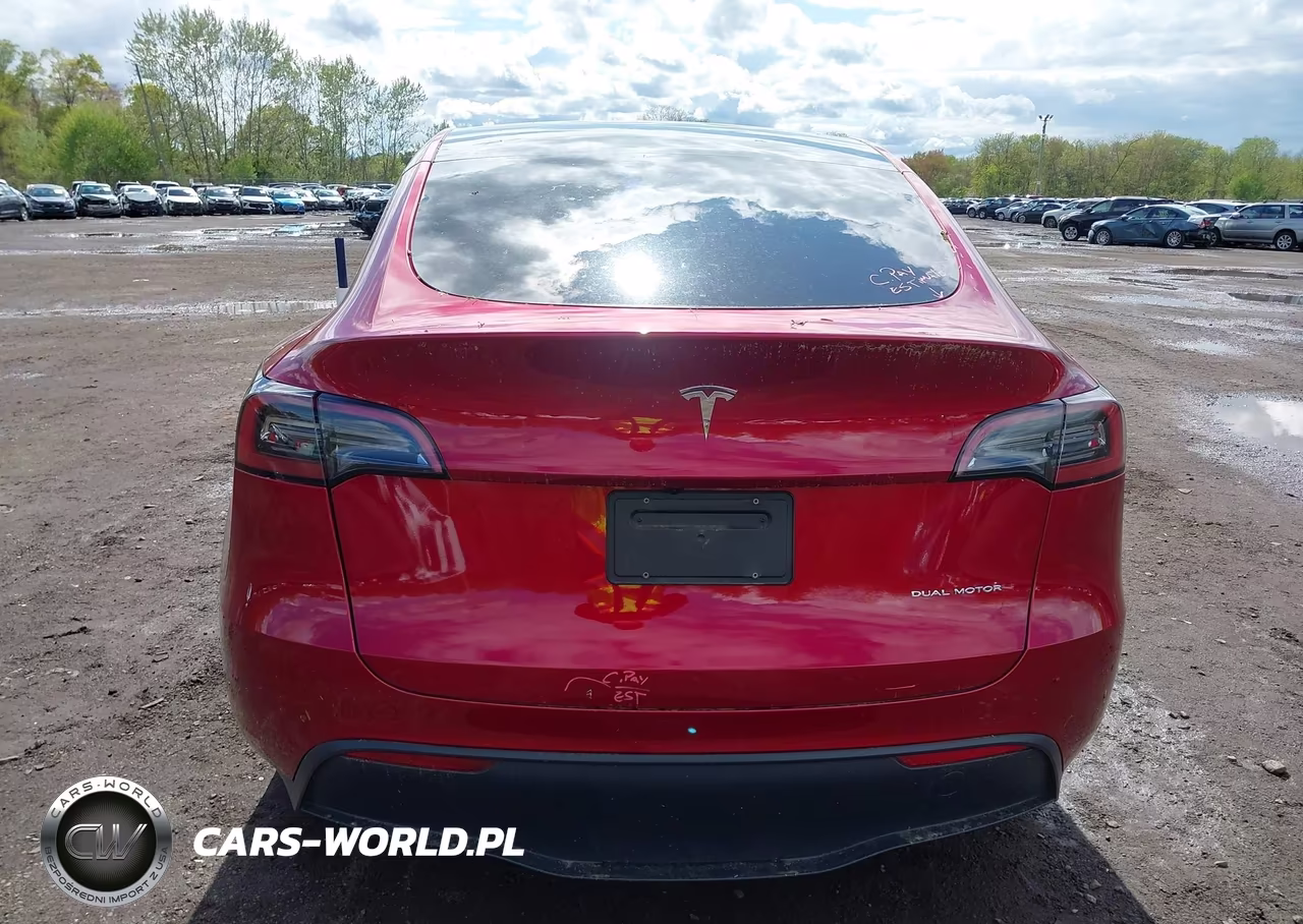 2024 Tesla Model Y Long Range Dual Motor All-Wheel Drive VIN:7SAYGAEE8RF184078 - 16