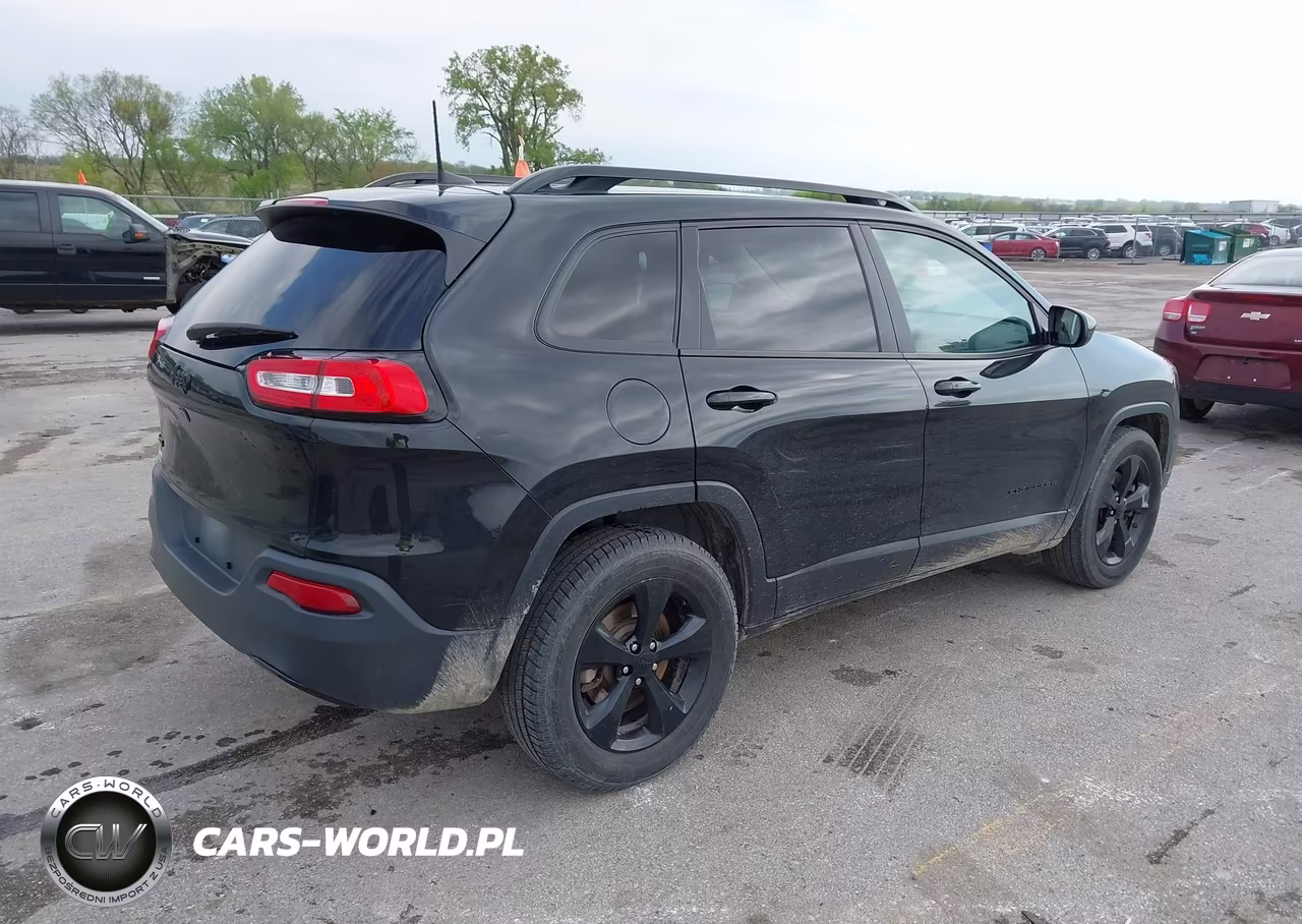 2016 Jeep Cherokee Altitude VIN:1C4PJMCB8GW142104 - 4