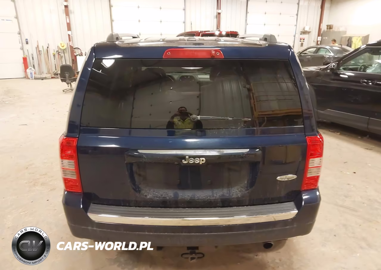 2017 Jeep Patriot High Altitude Fwd VIN:1C4NJPFA4HD137863 - 16