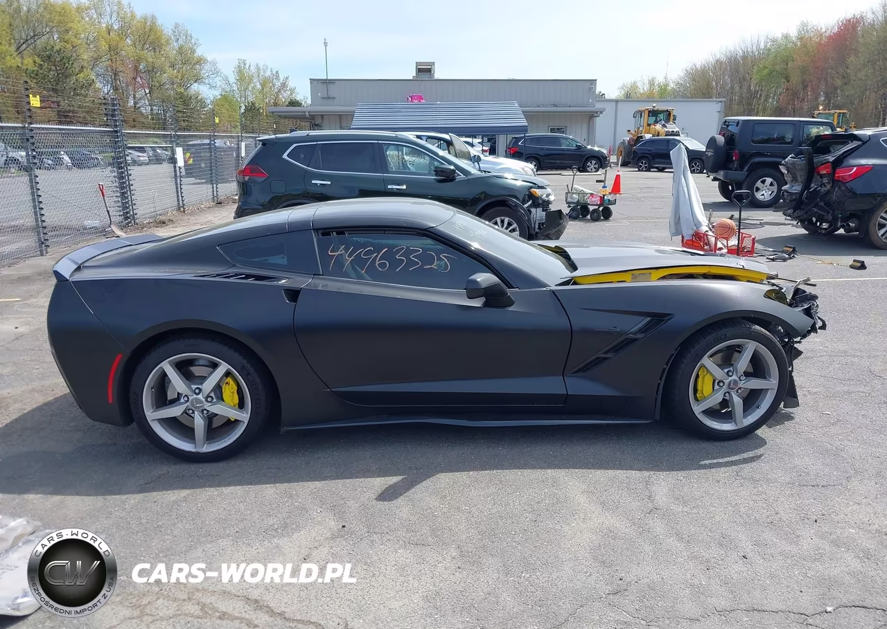 2015 Chevrolet Corvette Stingray VIN:1G1YB2D75F5104178 - 13