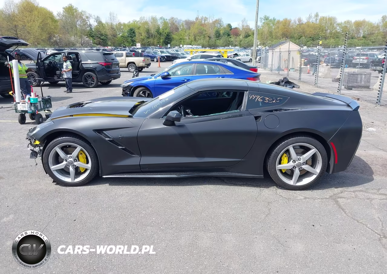 2015 Chevrolet Corvette Stingray VIN:1G1YB2D75F5104178 - 14