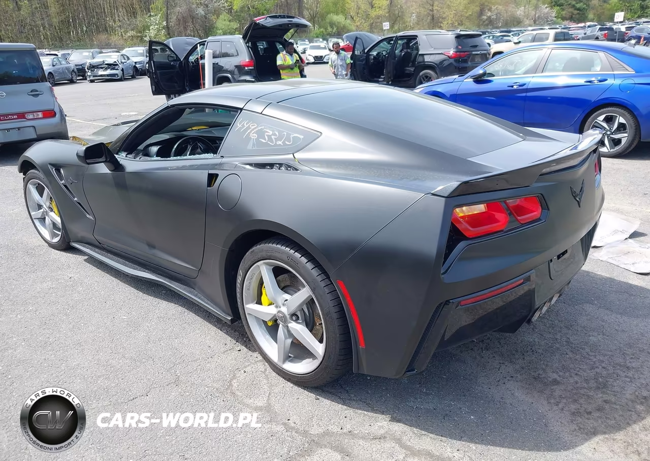 2015 Chevrolet Corvette Stingray VIN:1G1YB2D75F5104178 - 3