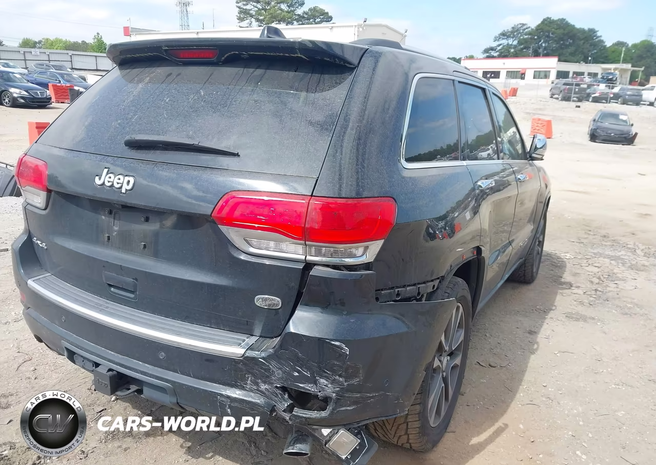 2017 Jeep Grand Cherokee Overland 4X4 VIN:1C4RJFCG6HC955833 - 4