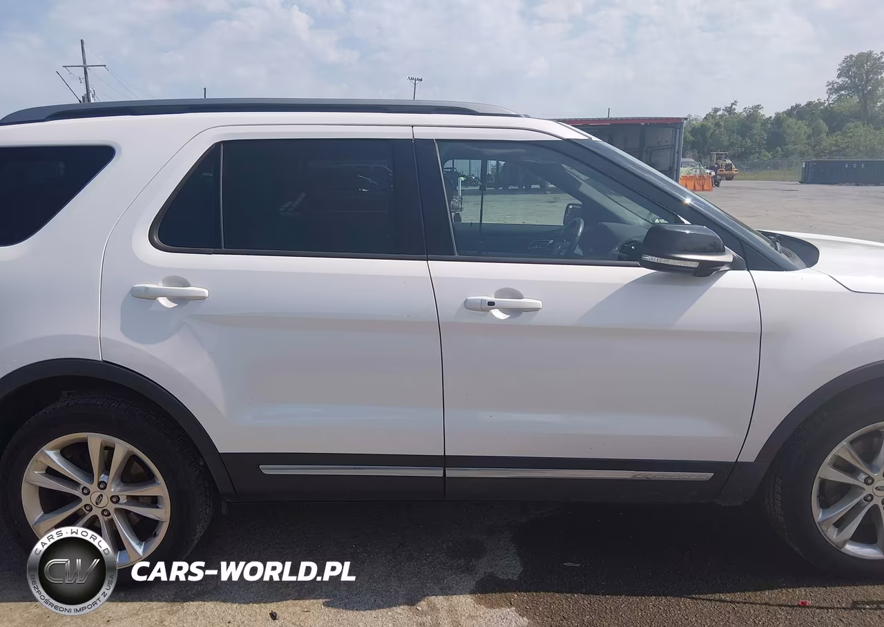 2018 Ford Explorer Xlt VIN:1FM5K7D88JGC63124 - 14