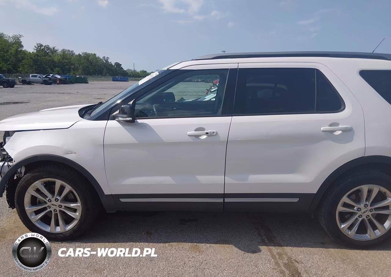 2018 Ford Explorer Xlt VIN:1FM5K7D88JGC63124 - 15