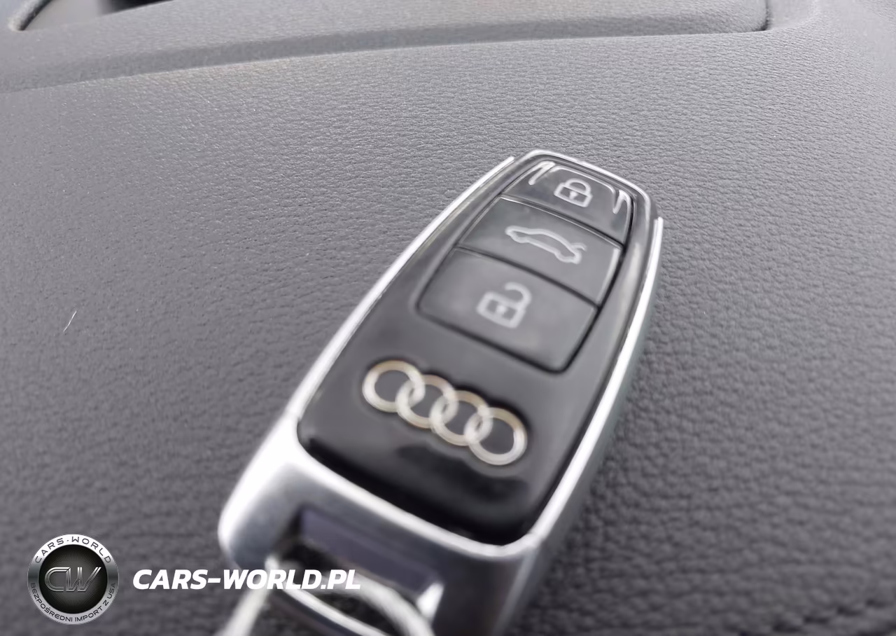 2019 Audi A8 L 55 VIN:WAU8DAF86KN006396 - 11